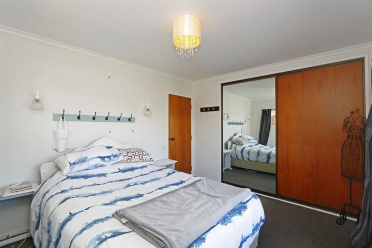 Photo of property in 8a Birdwood Avenue, Moturoa, New Plymouth, 4310