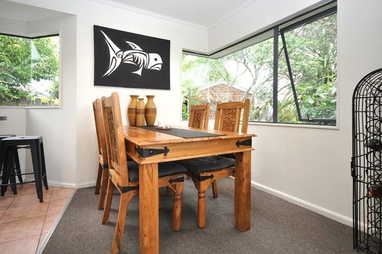 Photo of property in 51a Waimumu Road, Massey, Auckland, 0614