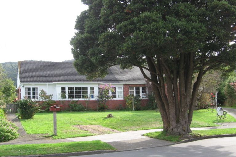 Photo of property in 6 Sellers Grove, Taita, Lower Hutt, 5011