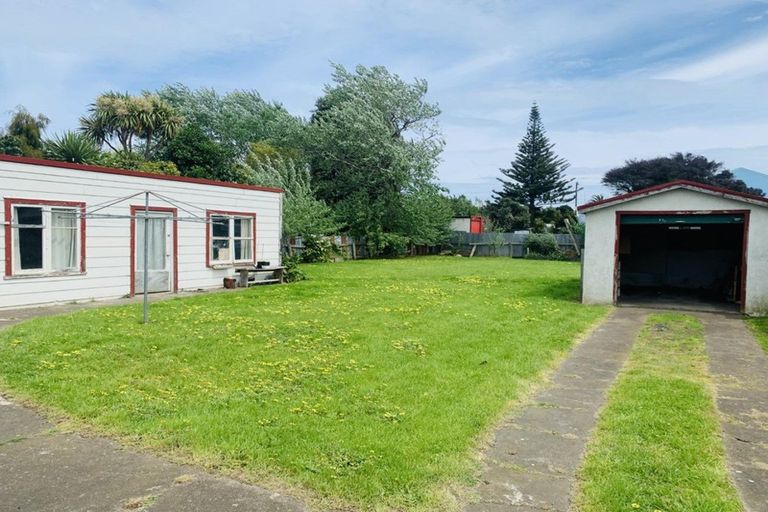 Photo of property in 9 Abbot Street, Gonville, Whanganui, 4501