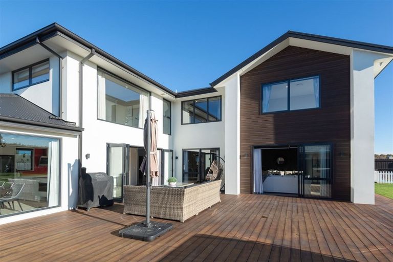 Photo of property in 46 Luxembourg Crescent, Halswell, Christchurch, 8025