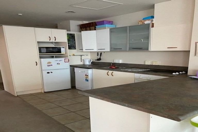 Photo of property in Terrace Tower Apartments, 8b/126 The Terrace, Wellington Central, Wellington, 6011