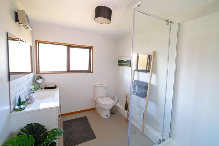 Photo of property in 43 Cheviot Street, Roxburgh, 9500