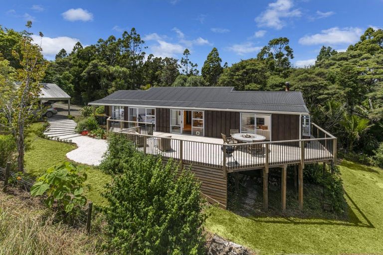 Photo of property in 3 West Road, Kaukapakapa, 0873