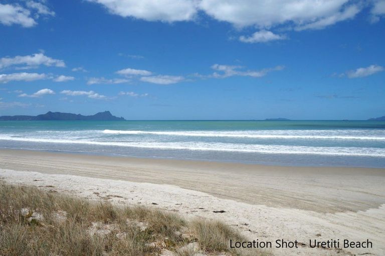 Photo of property in 88 Uretiti Road, Waipu, 0582