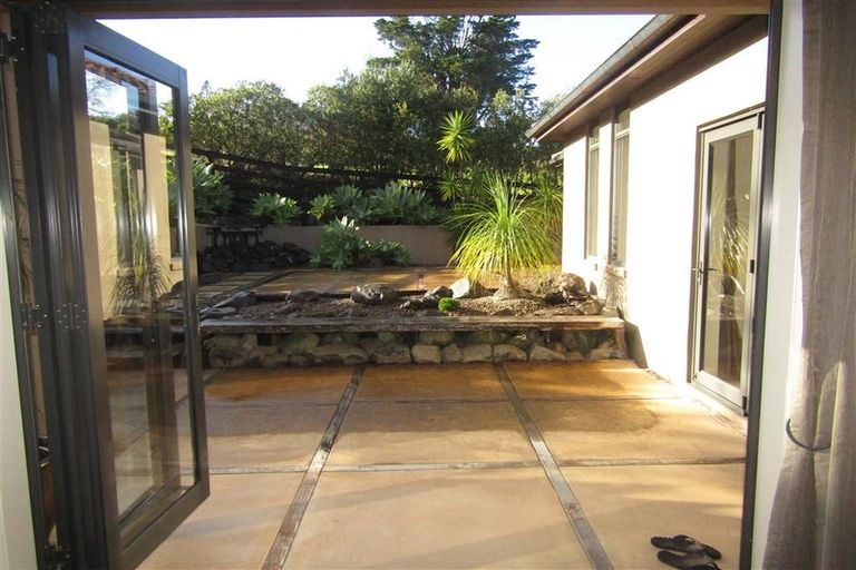 Photo of property in 136 Upper Harbour Drive, Greenhithe, Auckland, 0632