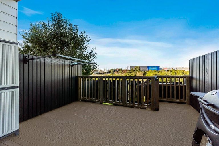 Photo of property in 4/47a Huntington Drive, Huntington Park, Auckland, 2013