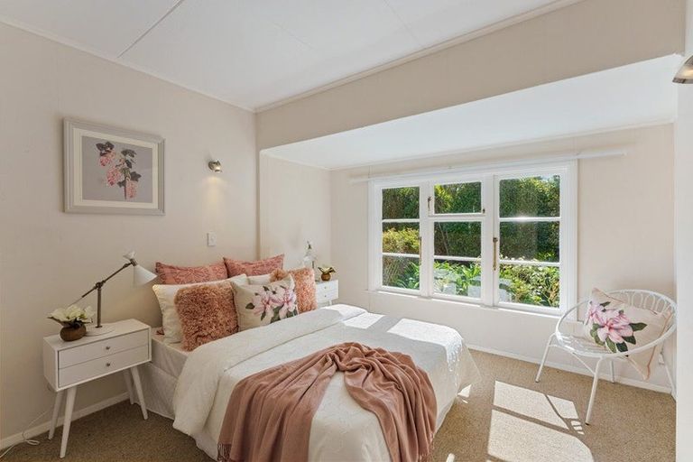 Photo of property in 12 Koromiko Road, Waikanae, 5036