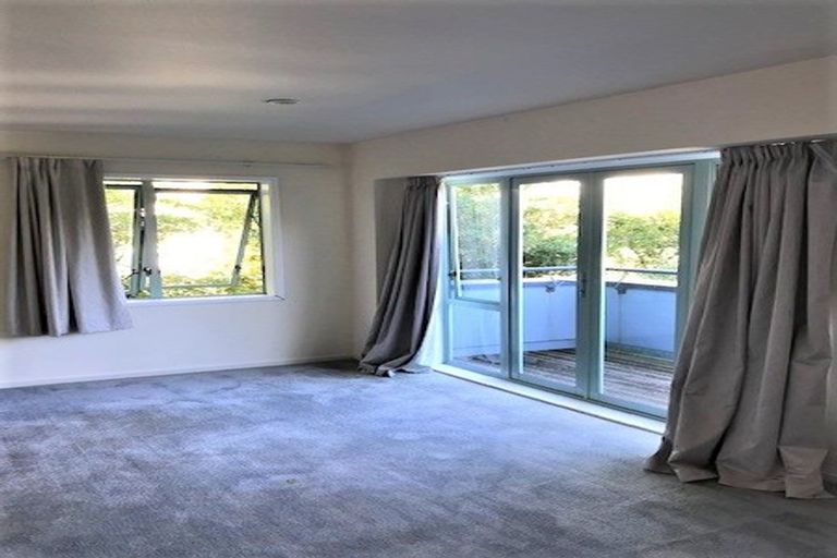 Photo of property in 4/93a Kelburn Parade, Kelburn, Wellington, 6012