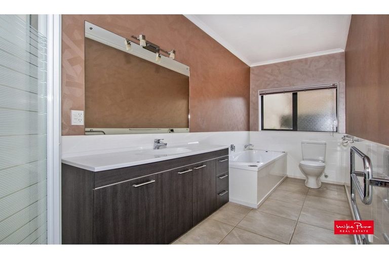 Photo of property in 16 Garden Court, Woodhill, Whangarei, 0110