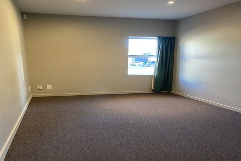 Photo of property in 2/41 Home Street, Mount Victoria, Wellington, 6011