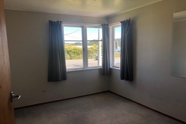 Photo of property in 28 Airdrie Road, Ranui, Auckland, 0612