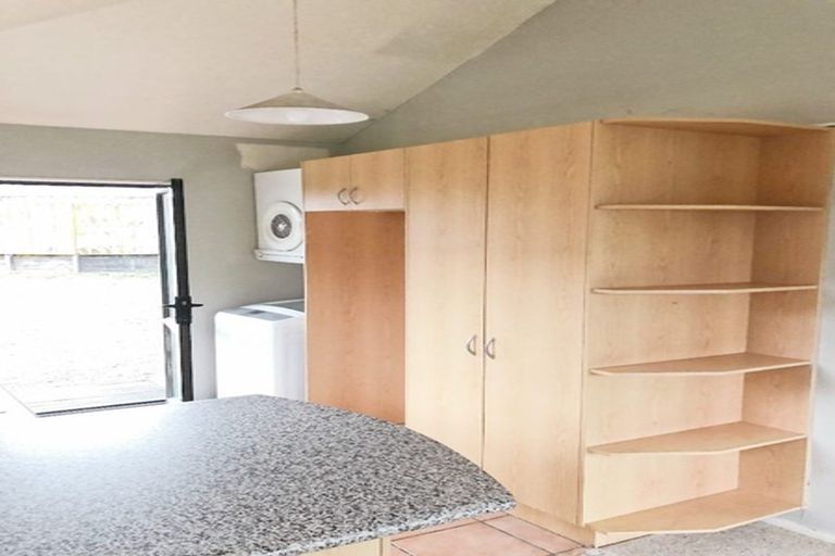 Photo of property in 21 Seabrook Avenue, New Lynn, Auckland, 0600