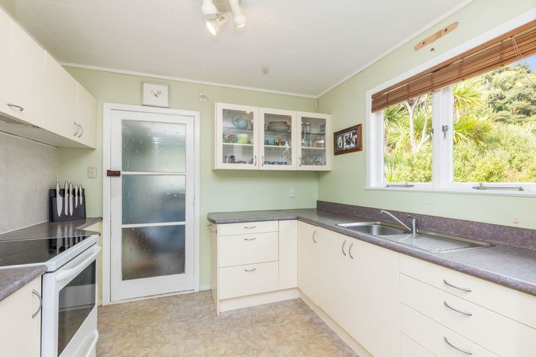 Photo of property in 49 Foster Avenue, Huia, Auckland, 0604