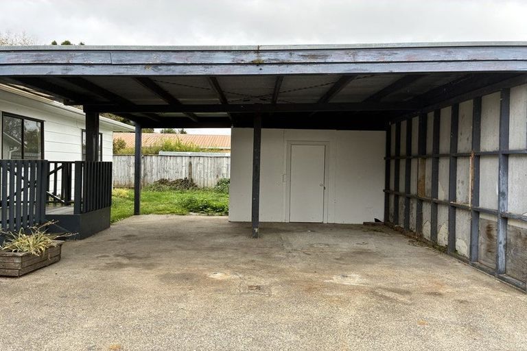 Photo of property in 2/70 Kelvin Road, Papakura, 2110