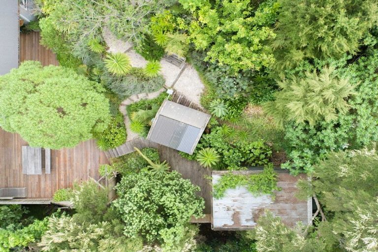 Photo of property in 40 Calais Terrace, Ostend, Waiheke Island, 1081