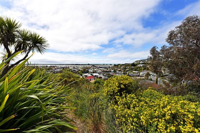 Photo of property in 11 Egnot Heights, Redcliffs, Christchurch, 8081