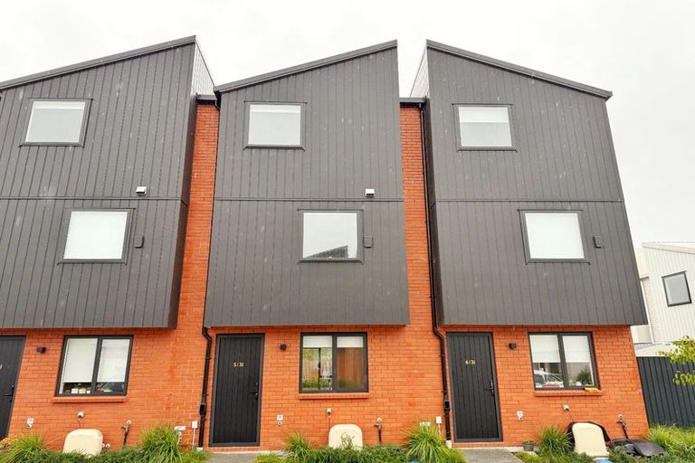 Photo of property in 5/31 Normandy Place, Henderson, Auckland, 0610