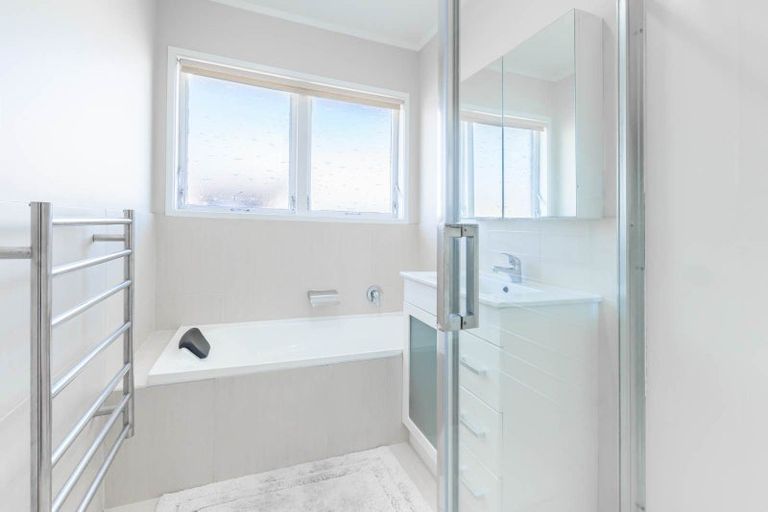 Photo of property in 1/115 Kolmar Road, Papatoetoe, Auckland, 2025