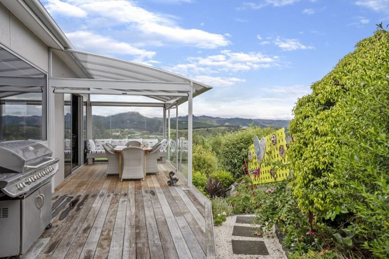 Photo of property in 114 Te Pamahue Drive, Whangamata, 3620