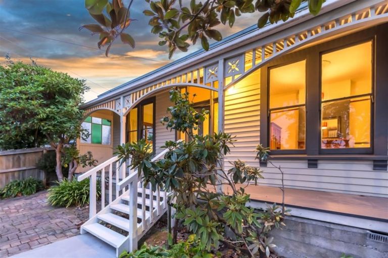 Photo of property in 85 Caledonian Road, St Albans, Christchurch, 8014