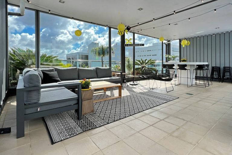 Photo of property in Sentinel Apartments, 501/3 Northcroft Street, Takapuna, Auckland, 0622