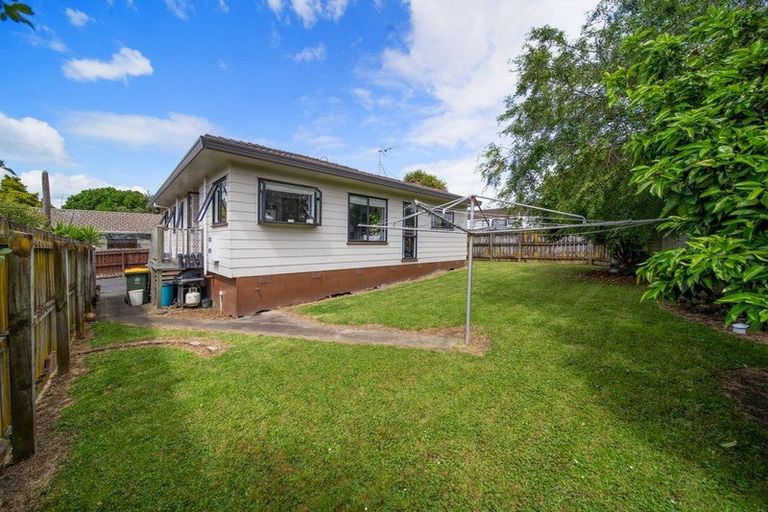 Photo of property in 2/9 Bellville Drive, Clendon Park, Auckland, 2103