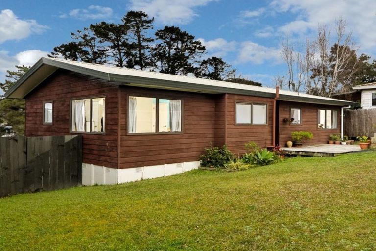 Photo of property in 6 Oakhaven Place, Ranui, Auckland, 0612