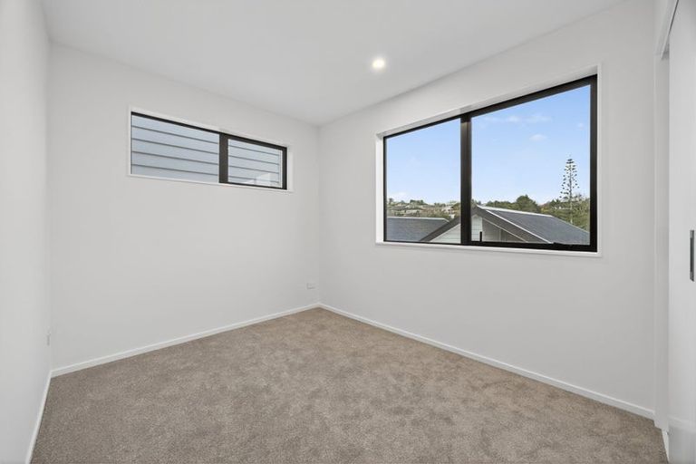 Photo of property in 27 Jandell Crescent, Bucklands Beach, Auckland, 2014