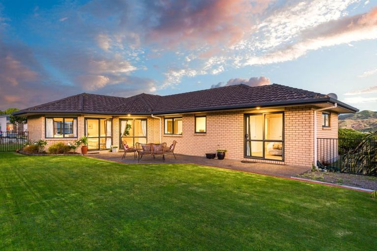 Photo of property in 48 Kahurangi Heights, Aotea, Porirua, 5024