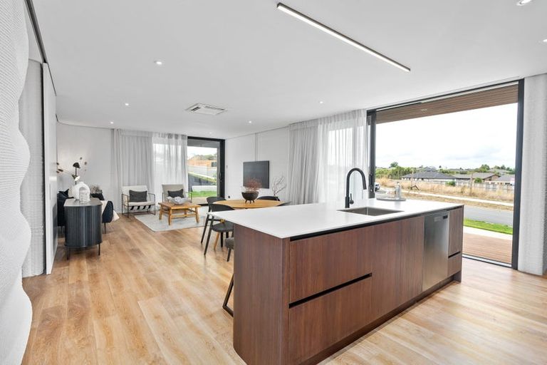 Photo of property in 2/1 City View Terrace, Birkenhead, Auckland, 0626