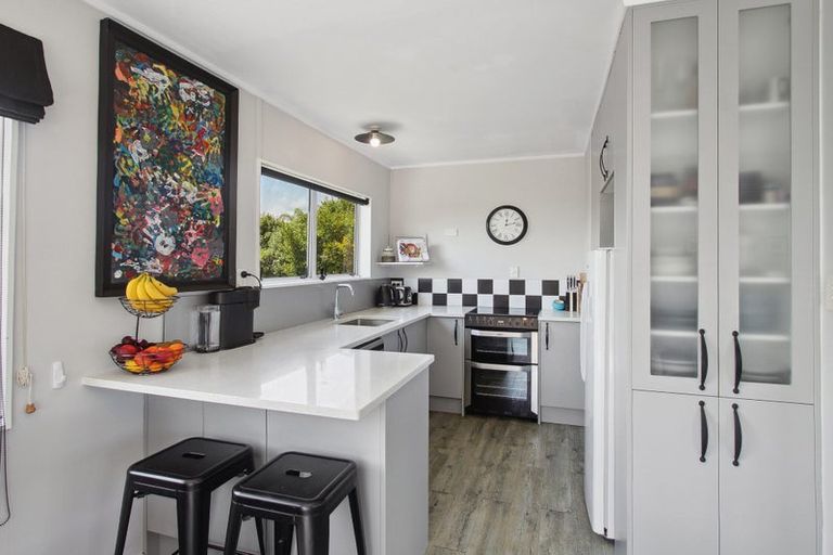 Photo of property in 25 Crispe Road, Clarks Beach, 2122