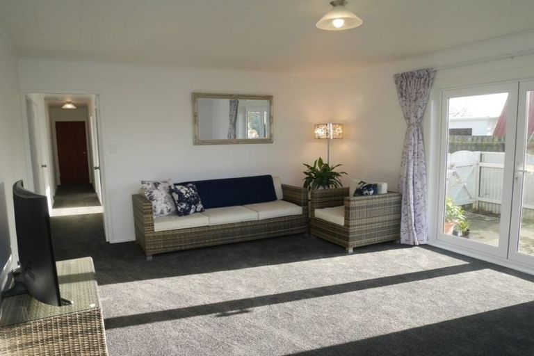 Photo of property in 62a Mazengarb Road, Paraparaumu Beach, Paraparaumu, 5032