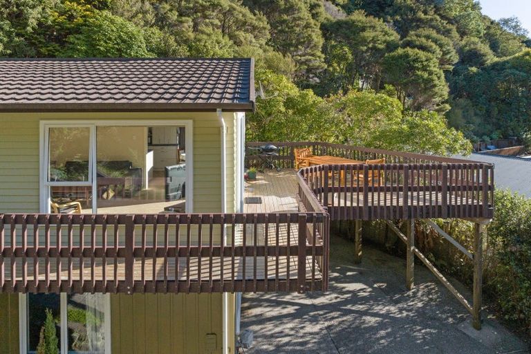 Photo of property in 10 Haven Grove, Naenae, Lower Hutt, 5011