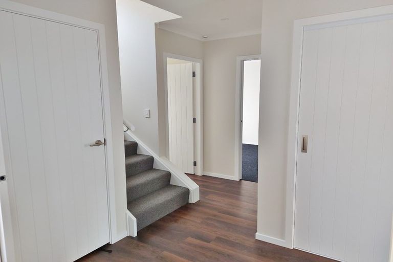 Photo of property in 18b Royal Street, Upper Hutt Central, Upper Hutt, 5018