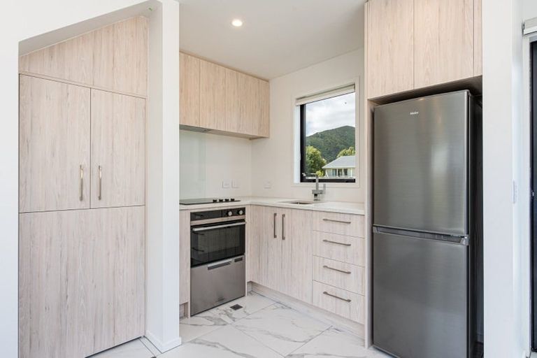 Photo of property in 1/31 Waiwhetu Road, Waiwhetu, Lower Hutt, 5010