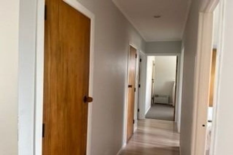 Photo of property in 7 Meadowvale Avenue, Forrest Hill, Auckland, 0620