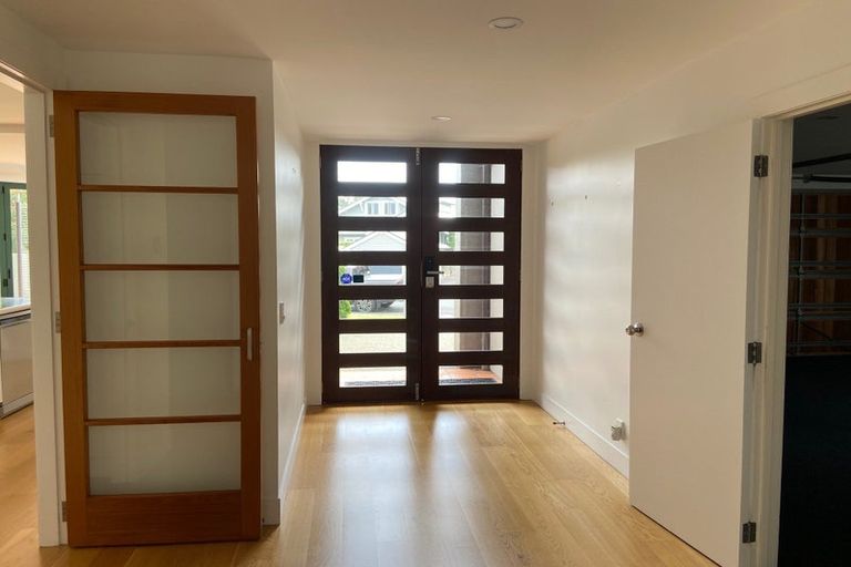 Photo of property in 1/16 Clifton Road, Hauraki, Auckland, 0622