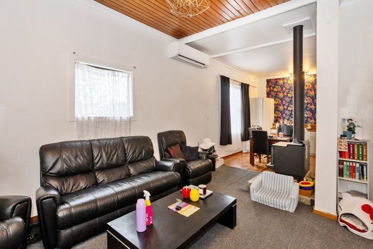 Photo of property in 8 Centre Street, Strathern, Invercargill, 9812