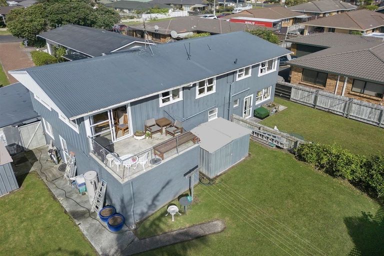 Photo of property in 39 Alice Avenue, Orewa, 0931