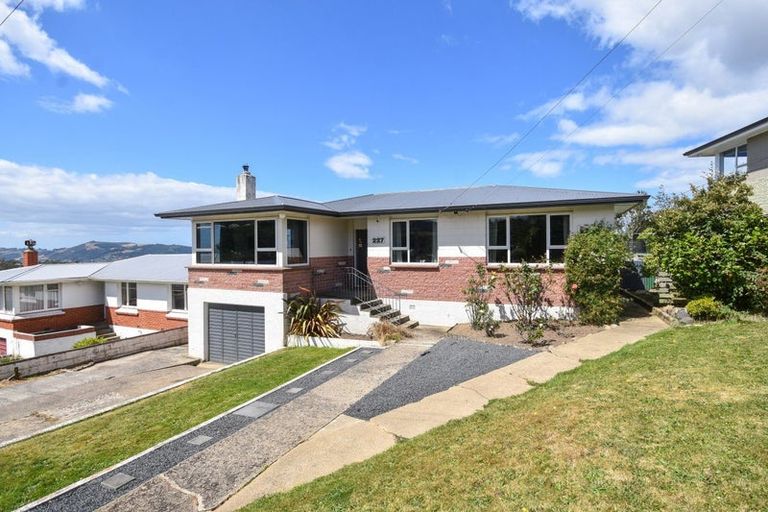 Photo of property in 227 Brockville Road, Brockville, Dunedin, 9011
