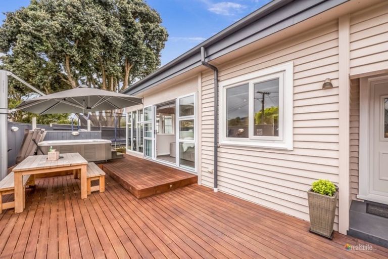 Photo of property in 1 Charleston Avenue, Boulcott, Lower Hutt, 5011