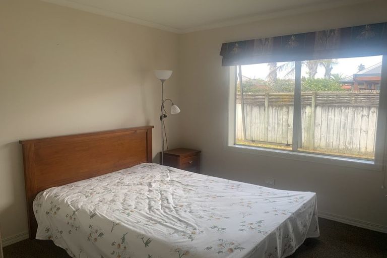 Photo of property in 18 Cate Road, Rototuna, Hamilton, 3210