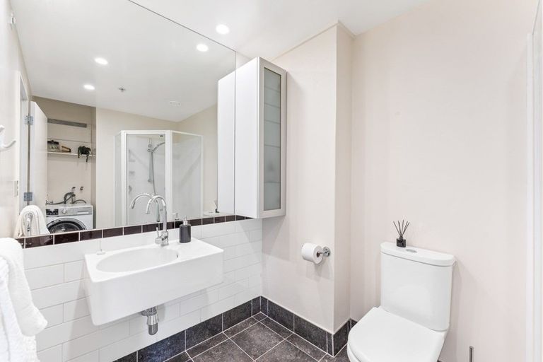 Photo of property in 2c/123 Molesworth Street, Thorndon, Wellington, 6011