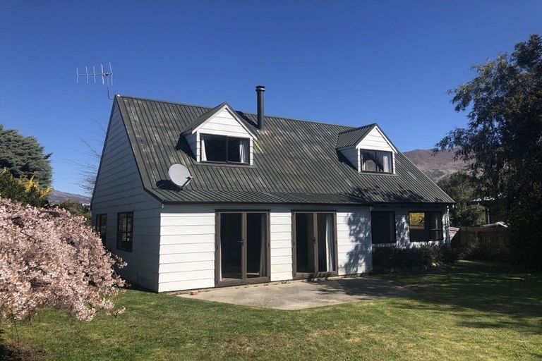 Photo of property in 144 Aubrey Road, Wanaka, 9305