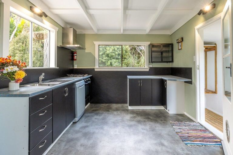 Photo of property in 39 Whakarite Road, Ostend, Waiheke Island, 1081