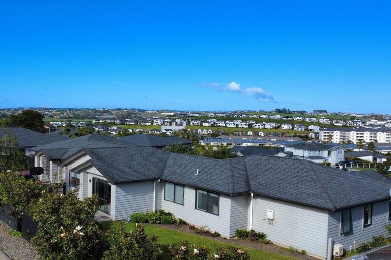 Photo of property in 69 Harvest Avenue, Orewa, 0931