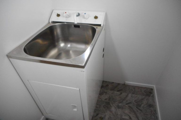 Photo of property in 27 Burndale Terrace, Manurewa, Auckland, 2102