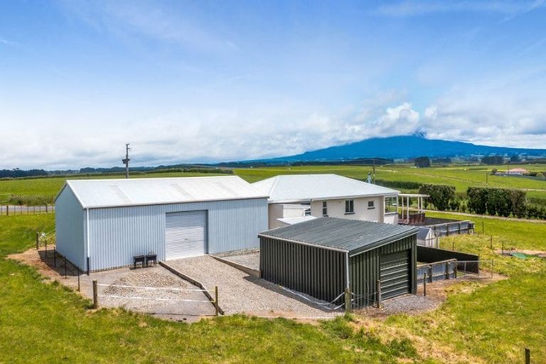 Photo of property in 762 Hastings Road, Matapu, Hawera, 4675