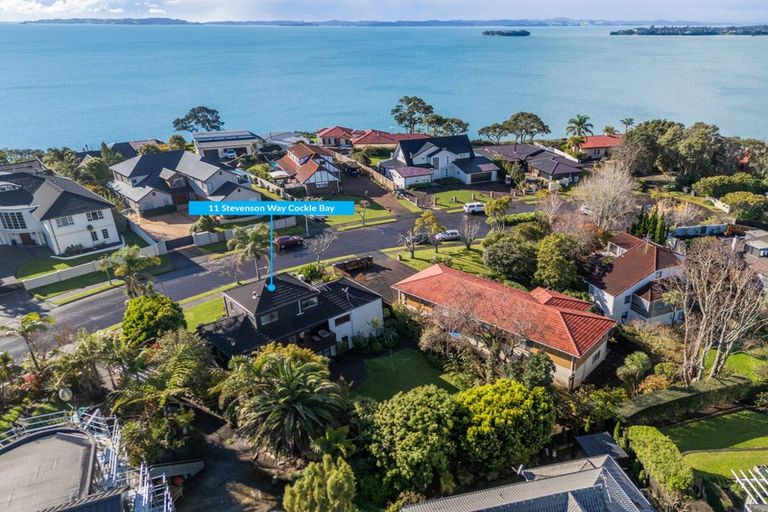Photo of property in 11 Stevenson Way, Cockle Bay, Auckland, 2014